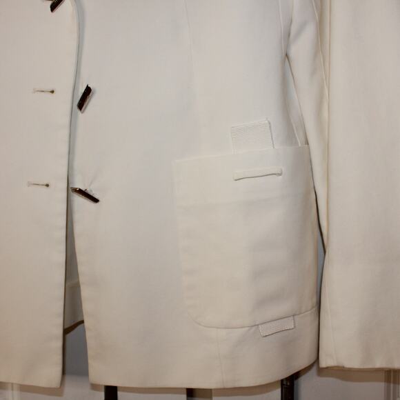 SALVATORE FERRAGAMO Off-White Cotton Notched Lapel Blazer | US 10 - Picture 4 of 9